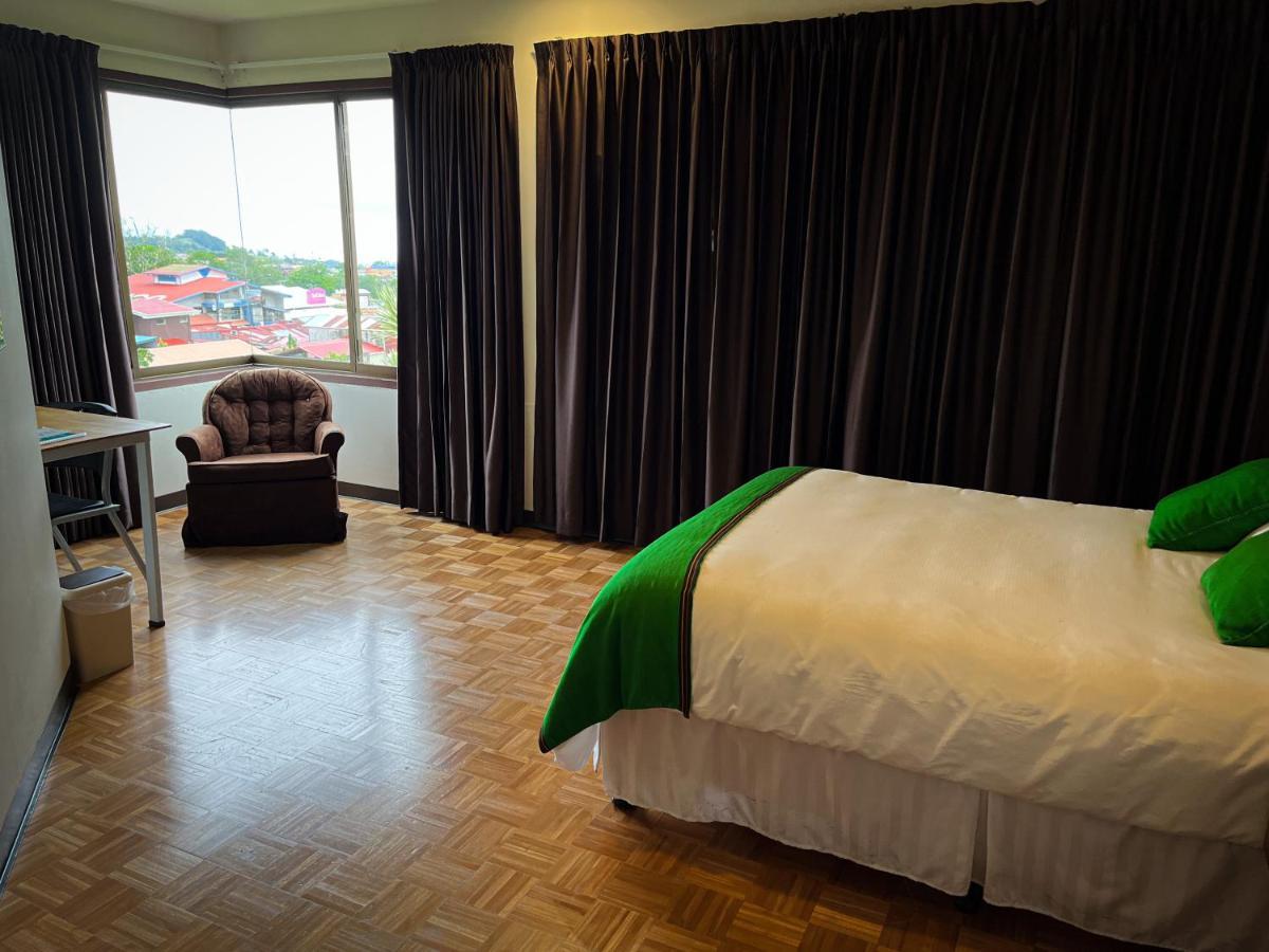 Legacy Boutique Hotel Quesada  Bagian luar foto