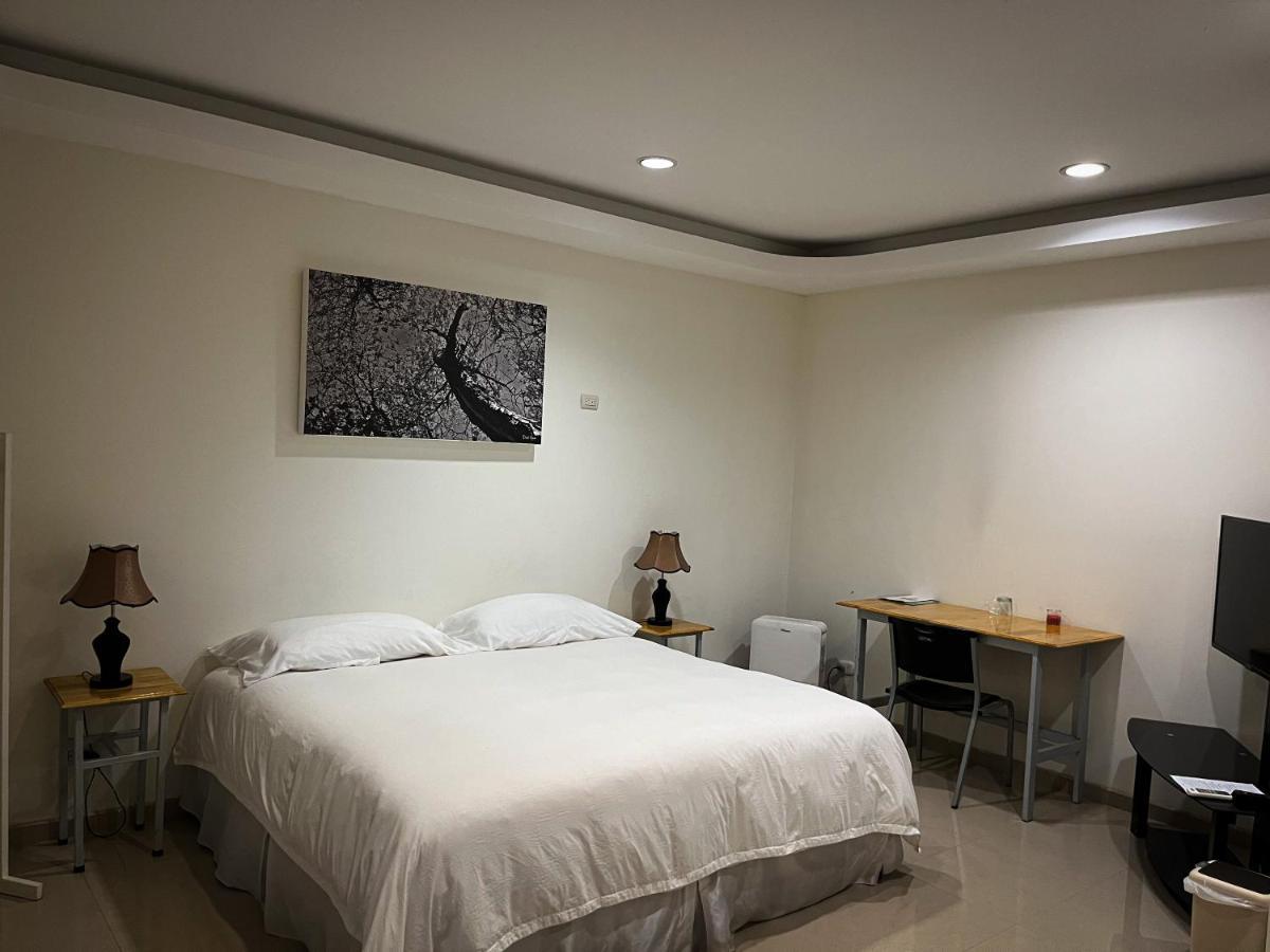 Legacy Boutique Hotel Quesada  Bagian luar foto