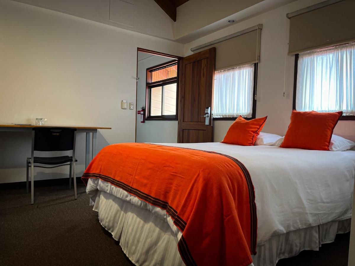 Legacy Boutique Hotel Quesada  Bagian luar foto