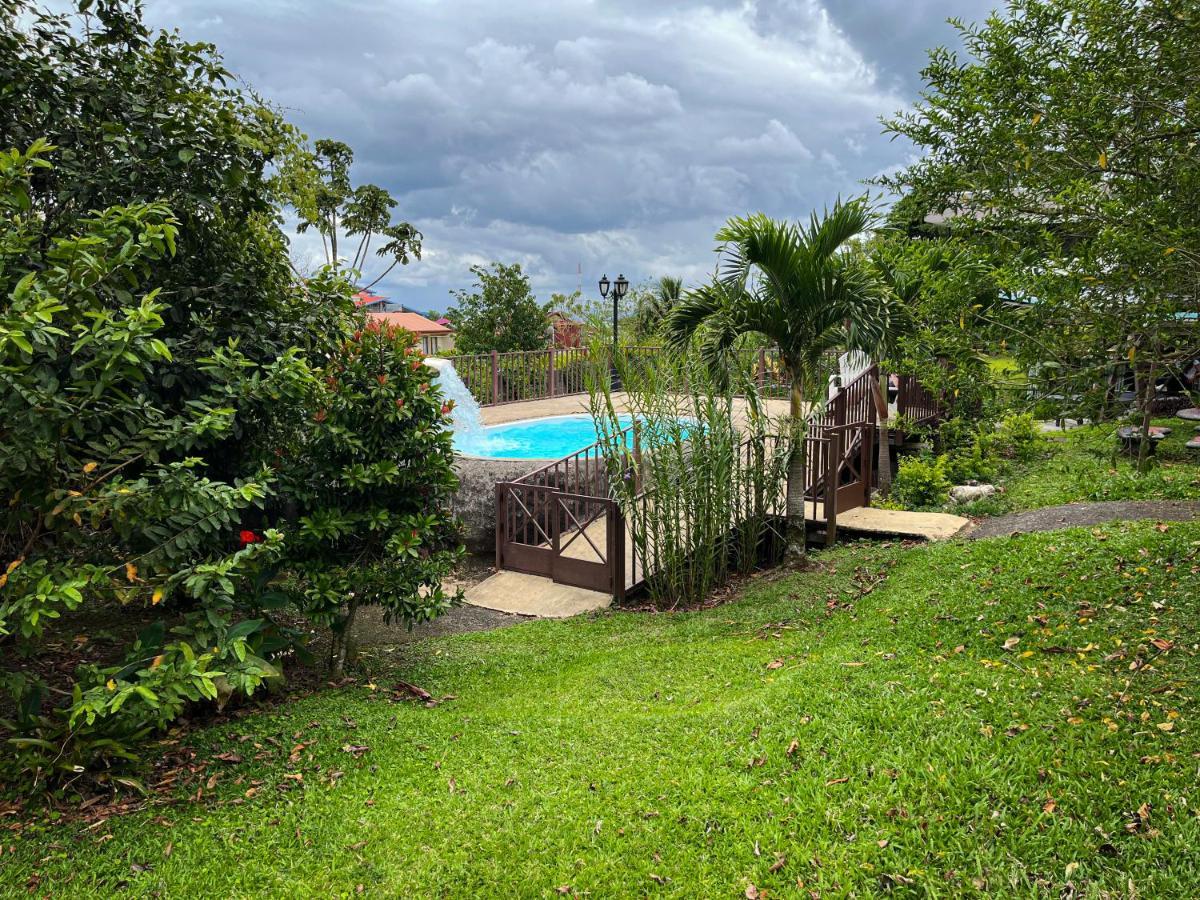 Legacy Boutique Hotel Quesada  Bagian luar foto