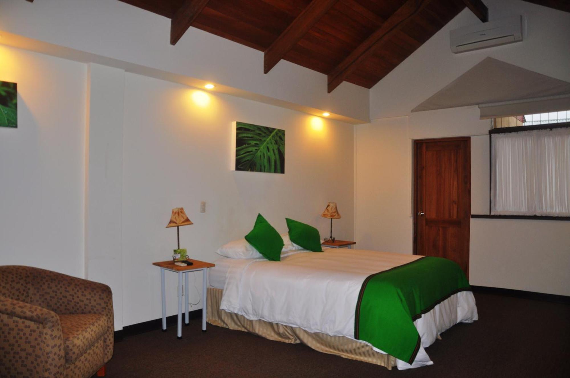 Legacy Boutique Hotel Quesada  Ruang foto